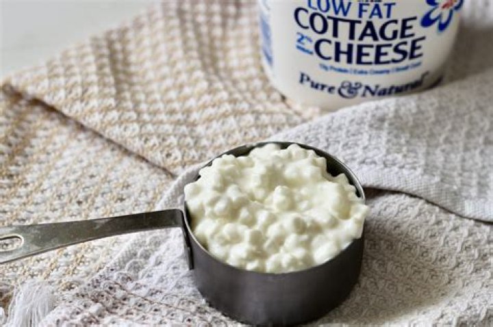 Question: How Much Carbs In Cottage Cheese