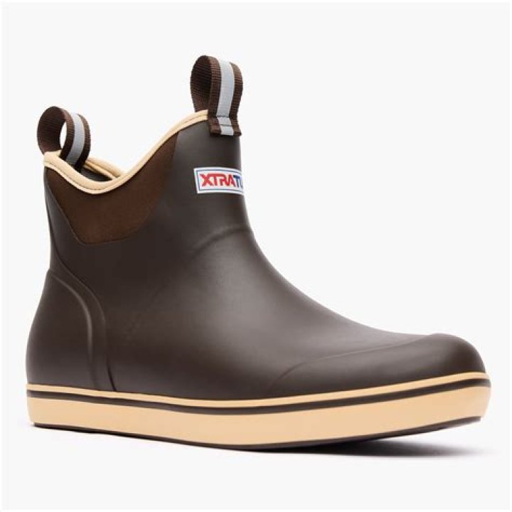 Quick Answer: What Boots Does Steven Rinella Wear